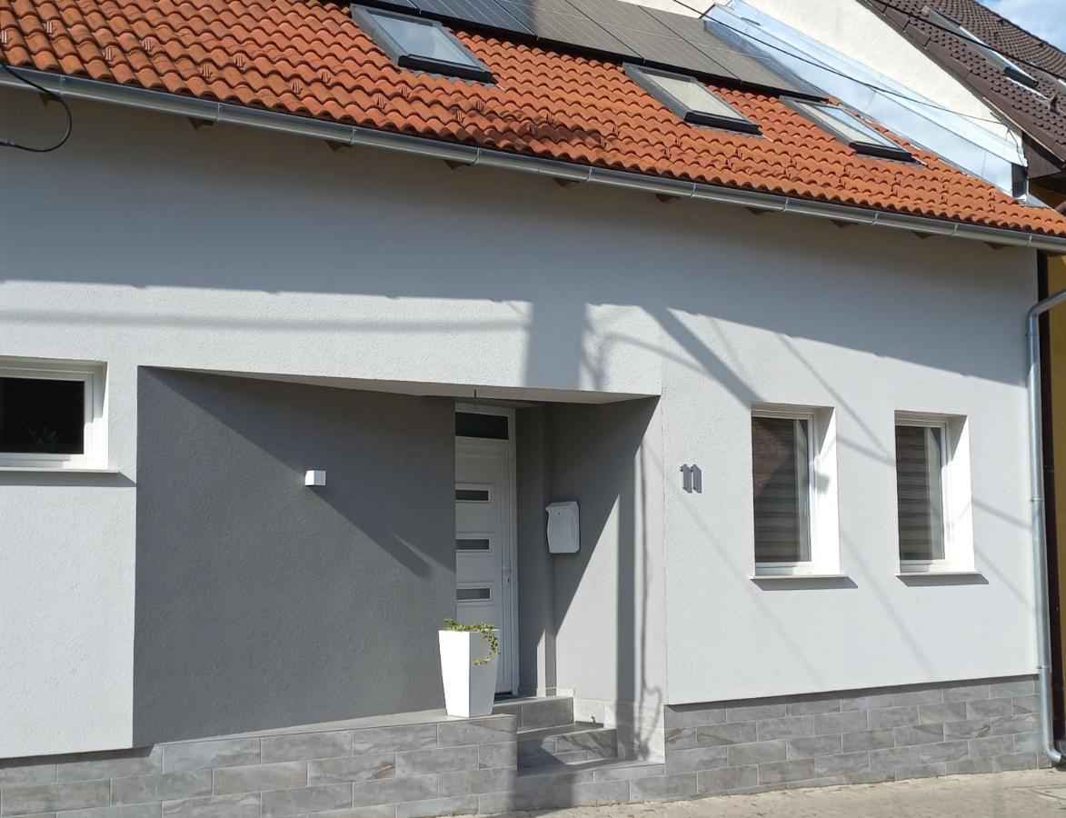 Major11 Apartman - Zsolnay Negyed Pecs Exterior photo